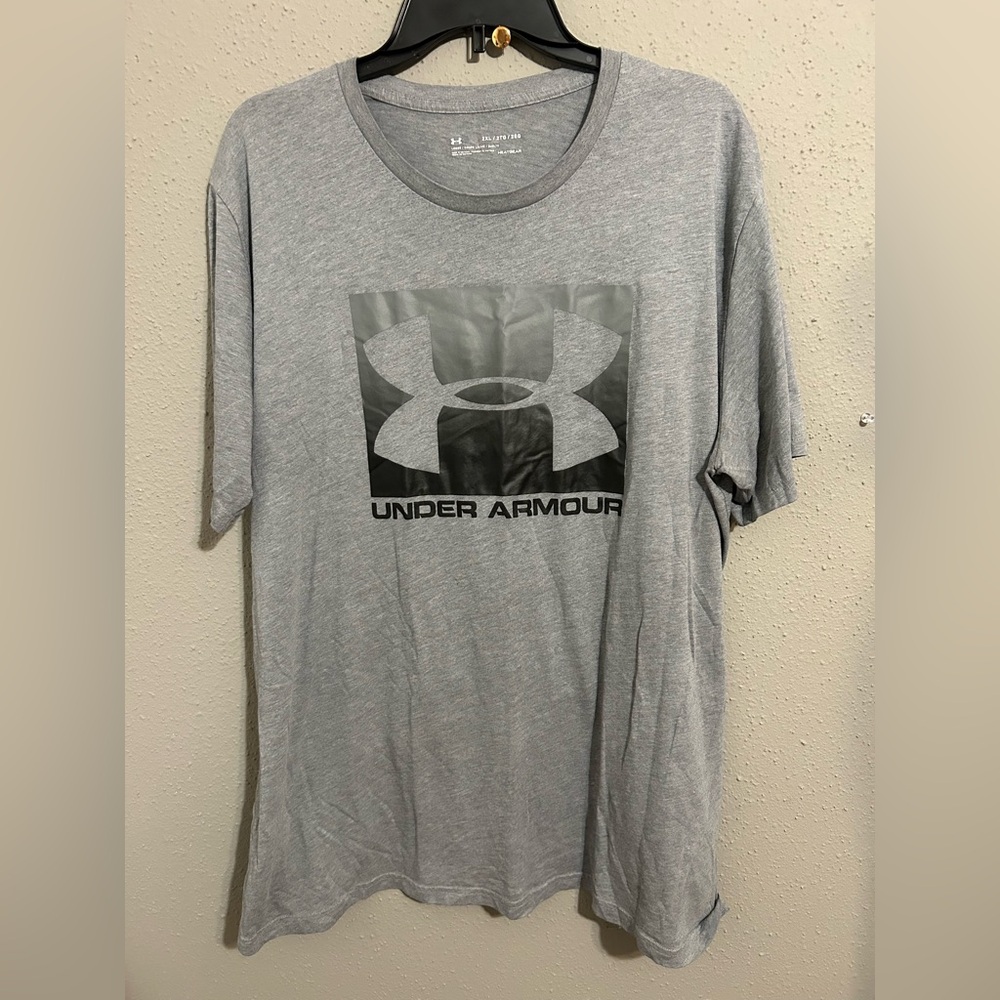 Under Armour Gray T-Shirt. Mens 2XL loose.